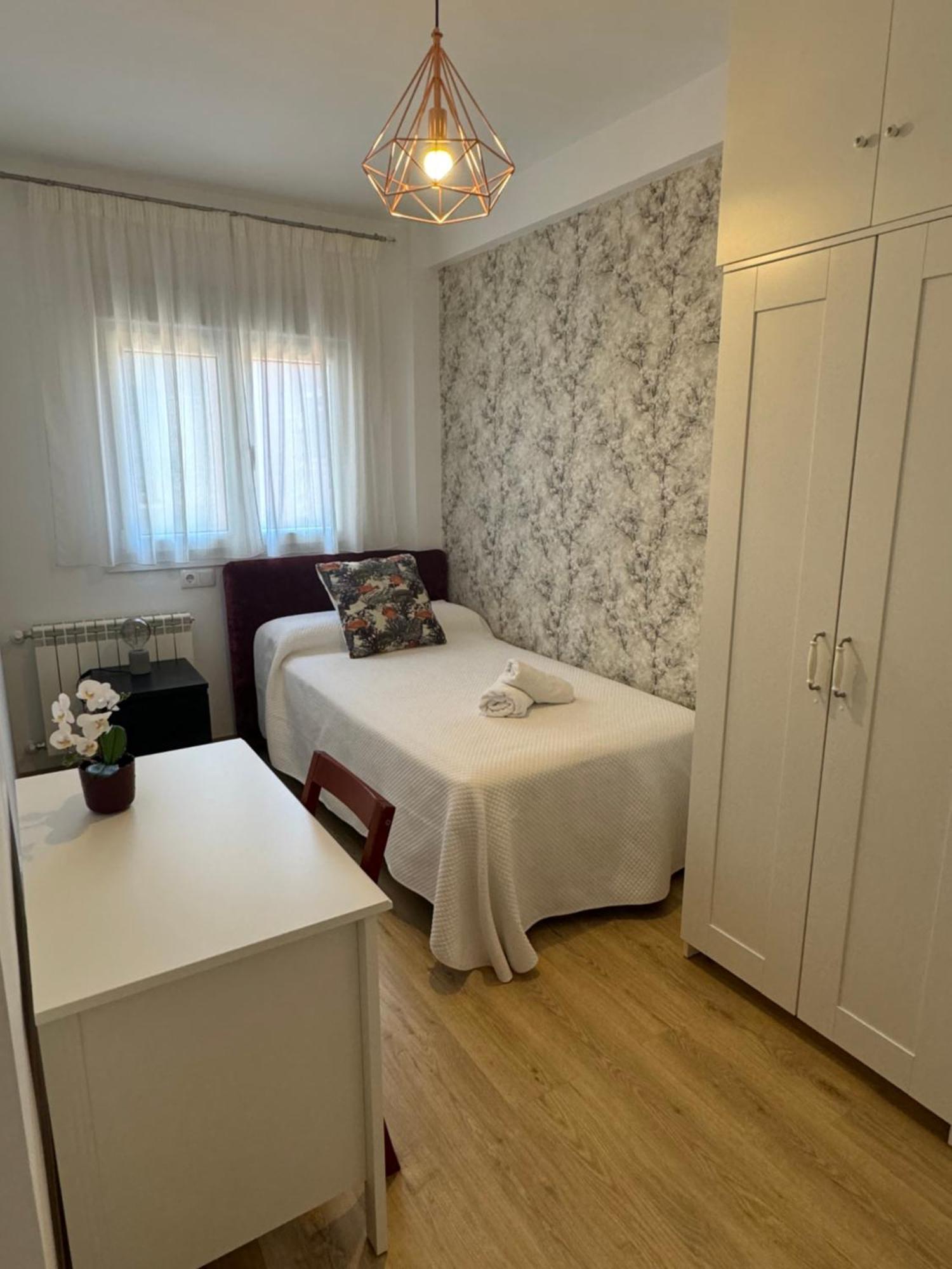 Апартаменты Alcala Luxury Piso Completo De 80M Алькала-де-Энарес Экстерьер фото